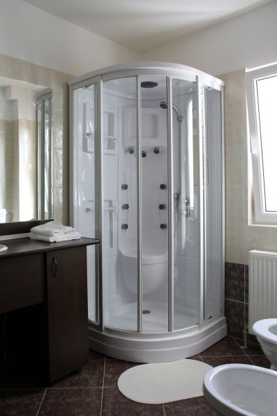 Daytona Beach Shower Installation